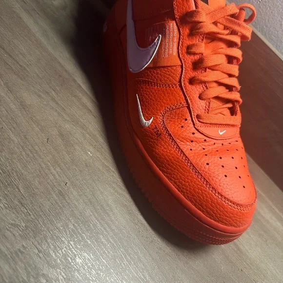 Size 9.5 - Nike Air Force 1 '07 LV8 Overbranding